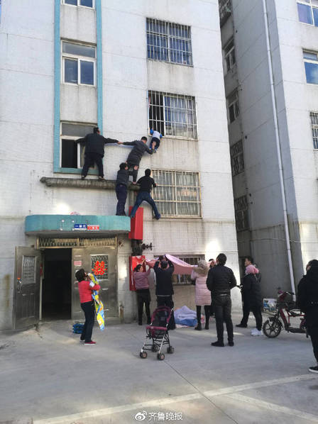 红帽仙踪背景故事是什么