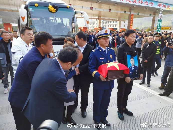 饥荒联机版存档怎么备份
